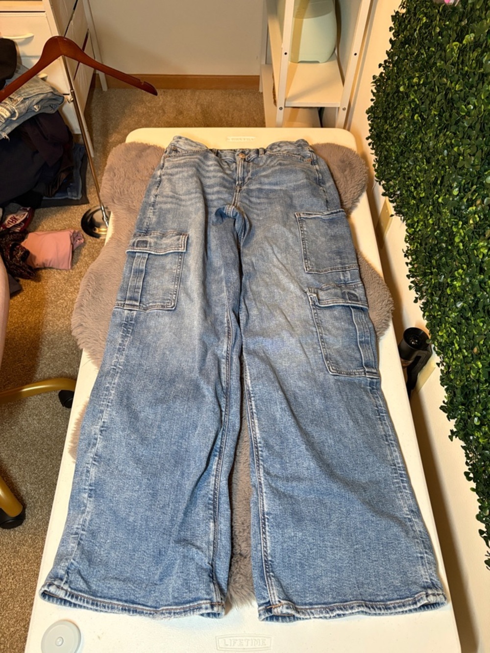 American Eagle Wide Leg Cargo Jeans Size 4 - Picture 6 of 6
